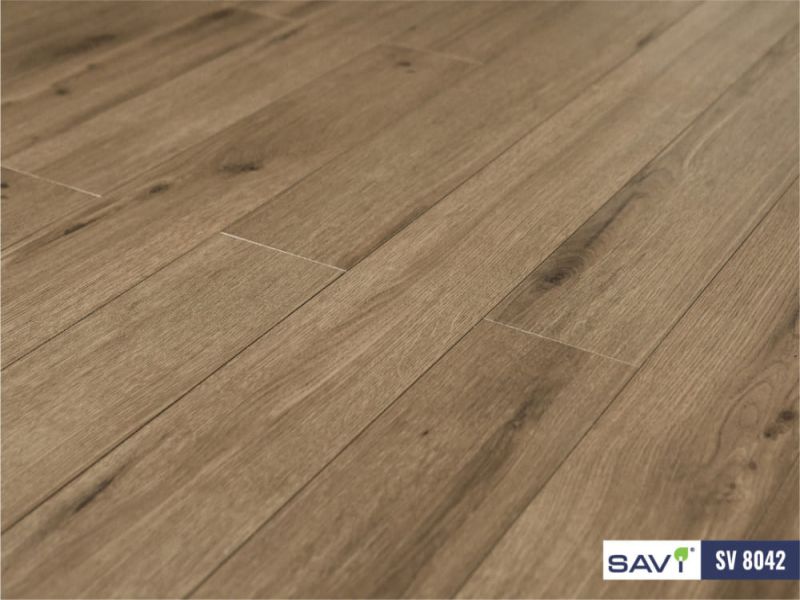 ván sàn gỗ savi sv8042, báo giá sàn gỗ công nghiệp savi sv8042, thi công sàn gỗ savi sv8042,