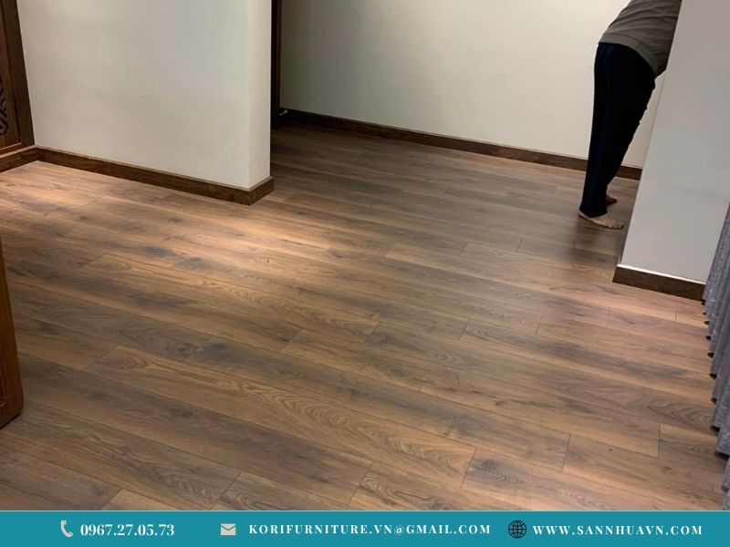 sàn giả gỗ màu óc chó