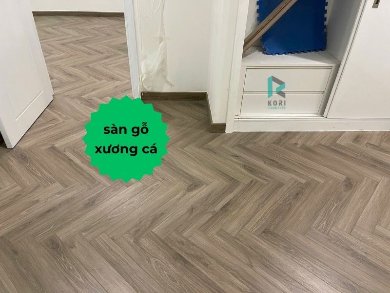 Sàn gỗ xương cá cốt đen chịu nước 120H | Giá sàn gỗ xương cá 7 thi công sàn xương cá cốt đen